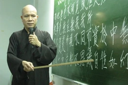 Chùm ảnh: Chỉ có trí tuệ mới là sự nghiệp